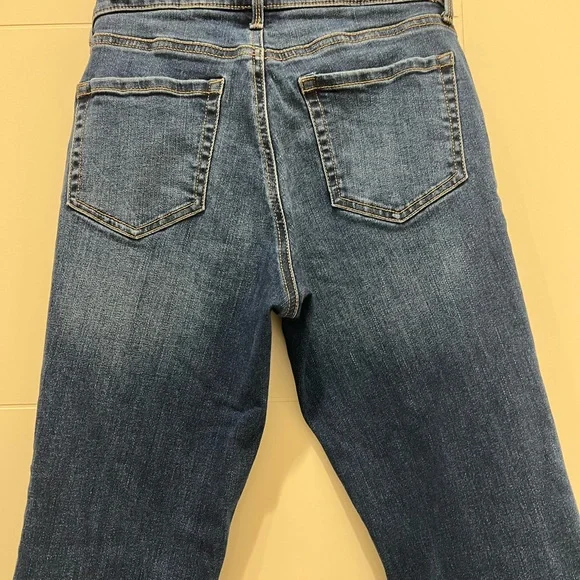 Jean - Picture 6 of 8